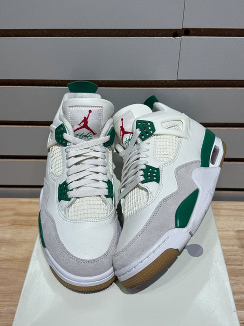 Jordan 4 Retro SB Pine Green Sz 8