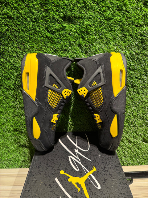 Jordan 4 Retro Thunder (2023) (GS) Sz 5.5Y
