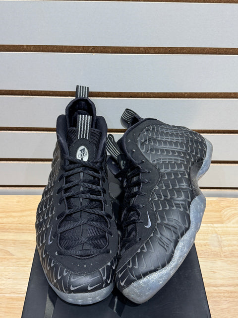 Nike Air Foamposite One All-Over Swoosh Black Sz 11