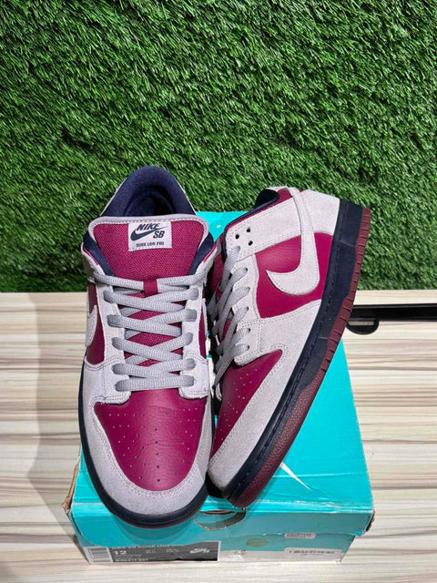 Nike SB Dunk Low Atmosphere Grey True Berry Sz 12