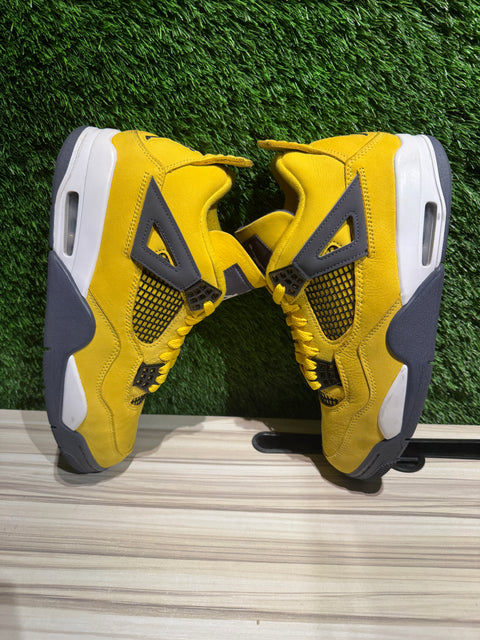 Jordan 4 Retro Lightning (2021) Sz 9.5