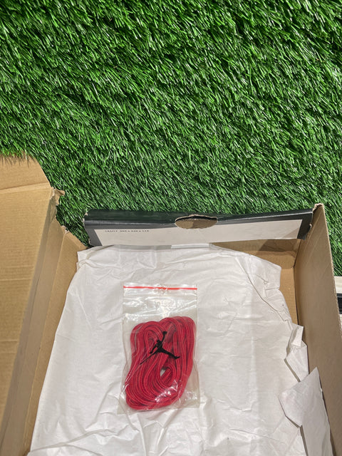 Jordan 12 Retro Reverse Flu Game Sz 7Y (GS)