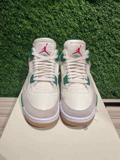 Jordan 4 Retro SB Pine Green Sz 9.5