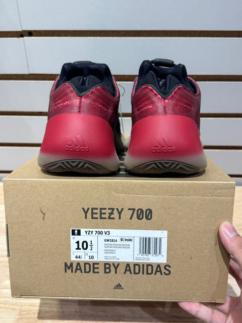 adidas Yeezy 700 V3 Fade Carbon Sz 10.5