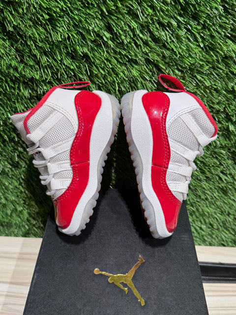 Jordan 11 Retro Cherry (2022) (TD) Sz 4C