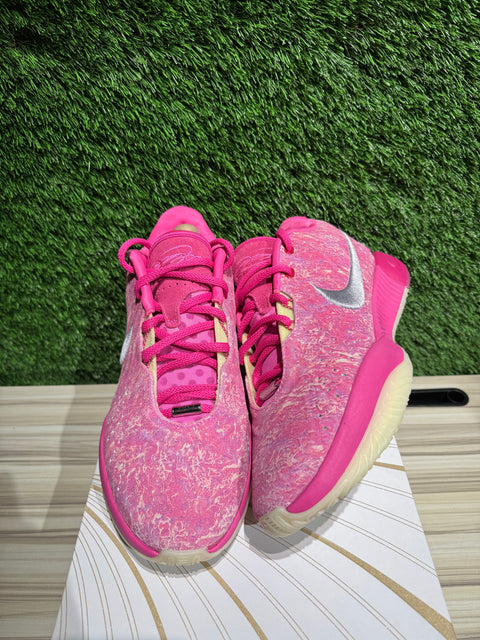 Nike LeBron 21 The World Is Your Oyster Sz 10