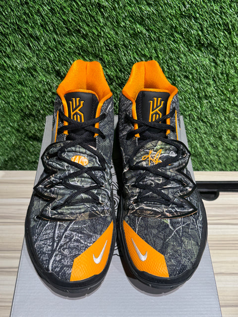 Nike Kyrie 5 Taco PE Sz 9.5