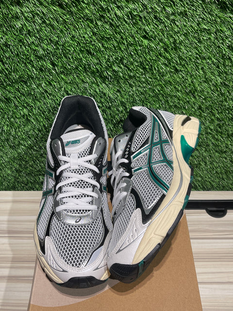 ASICS GT-2160 White Jasper Green Sz 11