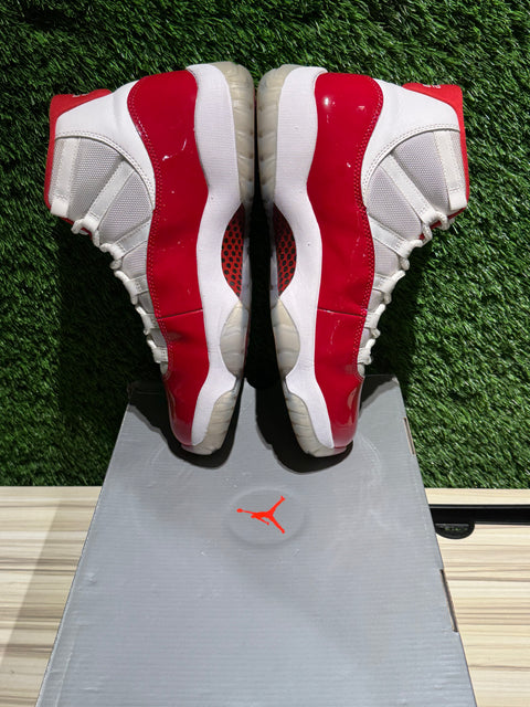 Jordan 11 Retro Cherry (2022) Sz 11