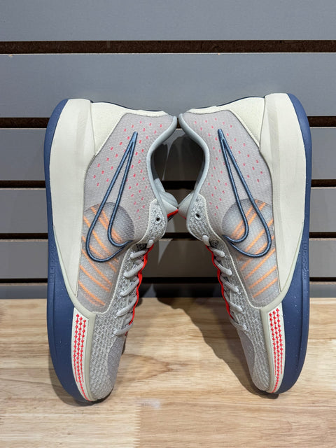 Nike Sabrina 1 Grounded (Women's) Sz 11M