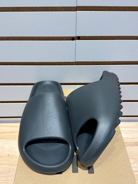 adidas Yeezy Slide Dark Onyx Sz 11
