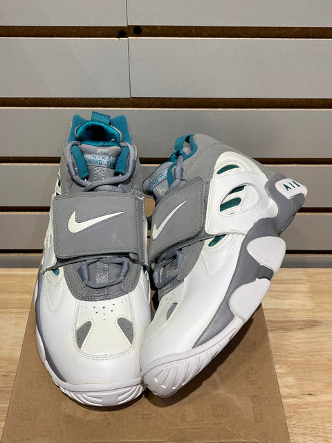 Nike Air Diamond Turf 2 Grey Green White Sz 9