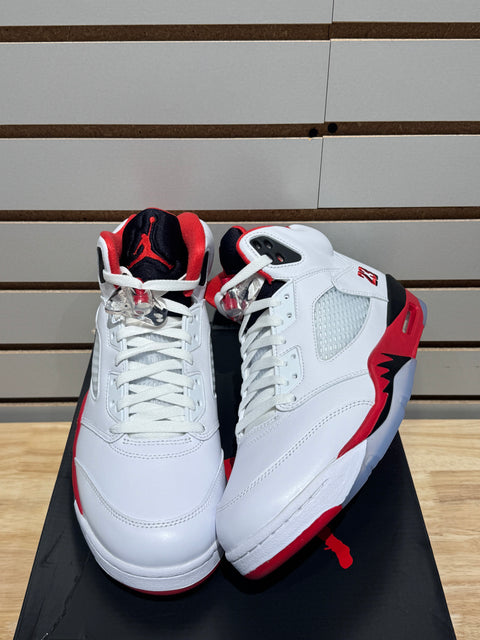 Jordan 5 Retro Fire Red Black Tongue (2025) Sz 10.5