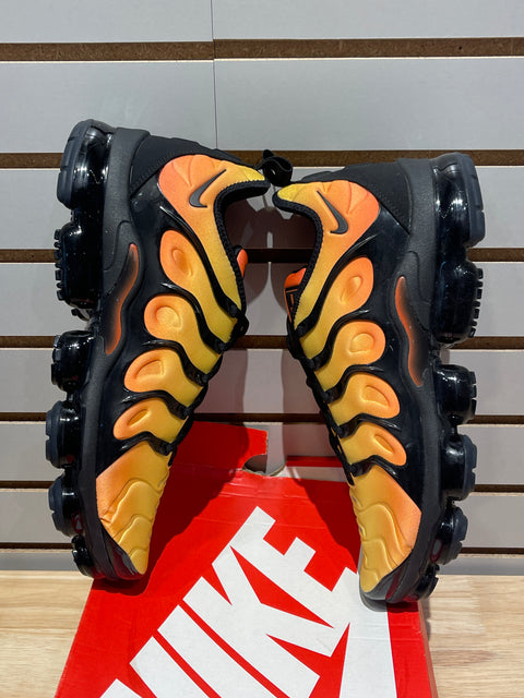Nike Air VaporMax Plus Black Orange Crimson Sz 13