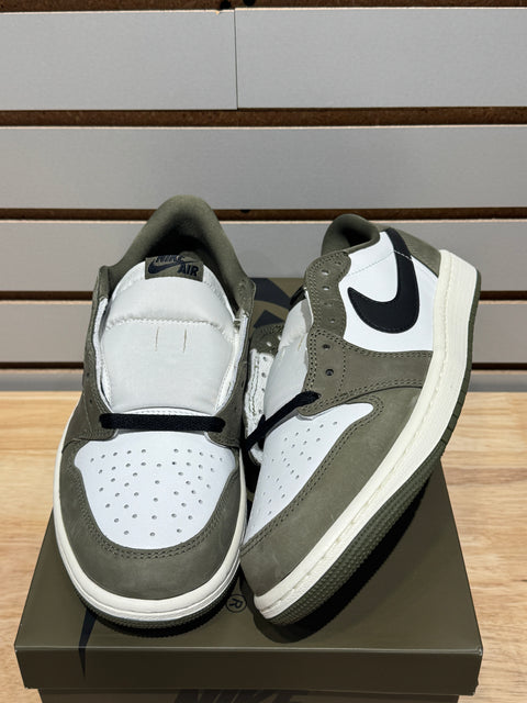 Jordan 1 Retro Low Medium Olive Sz 9.5