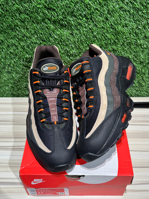 Nike Air Max 95 Dark Army Sz 11.5