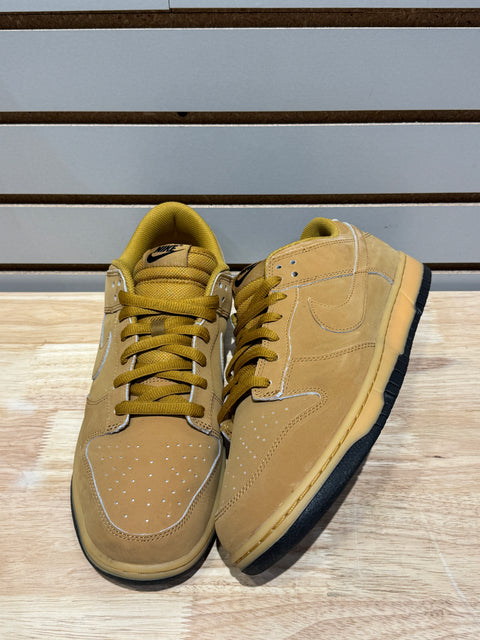 Nike Dunk Low Retro SE Wheat Gum Sz 12