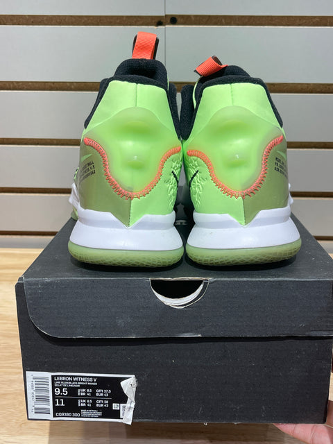 Nike LeBron Witness 5 Grinch Sz 9.5