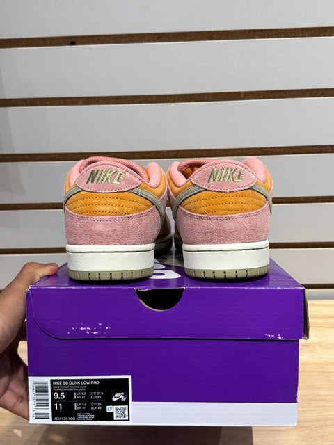 Nike SB Dunk Low Red Stardust Sz 9.5