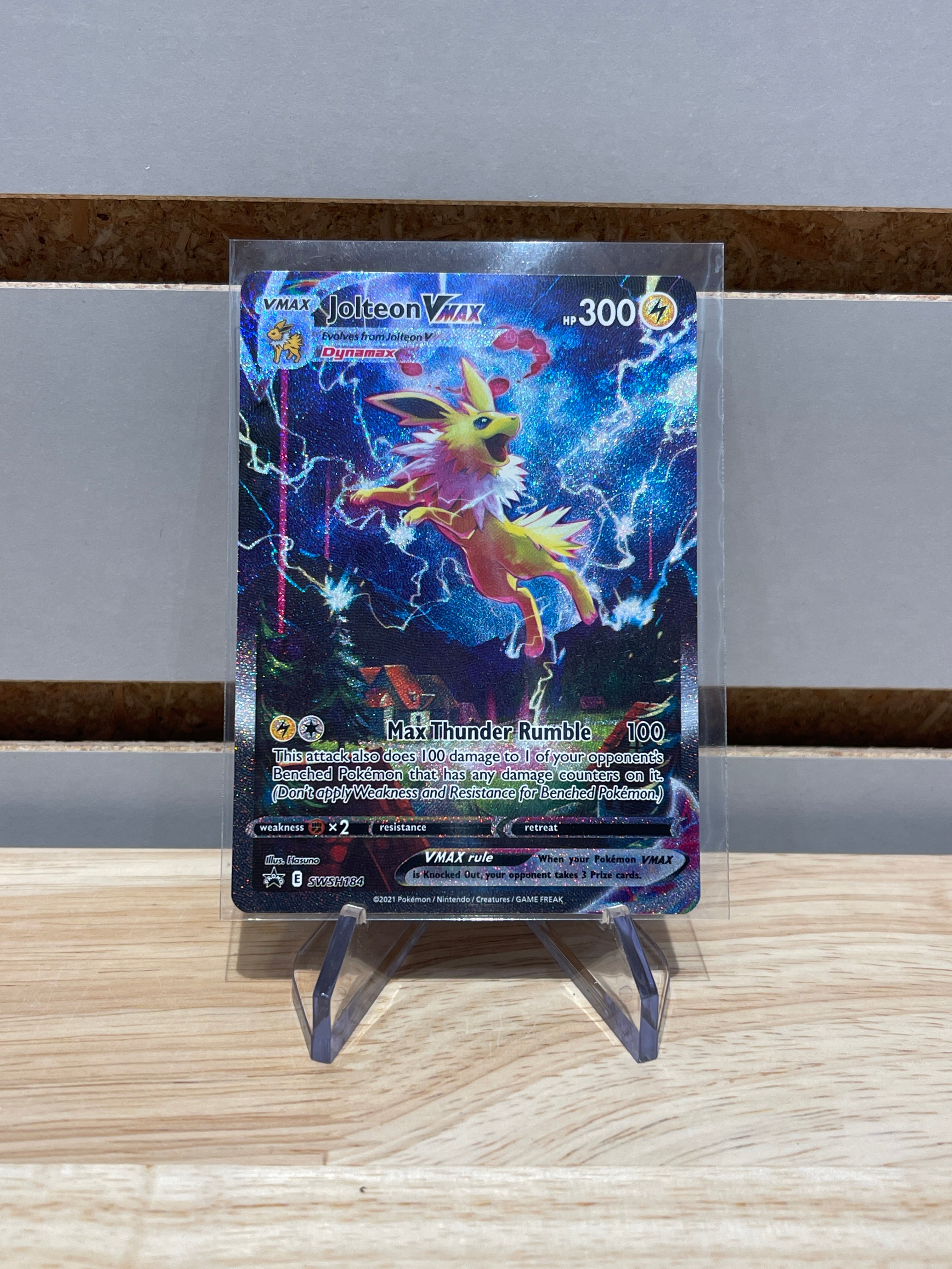 Pokémon Jolteon VMAX - SWSH184