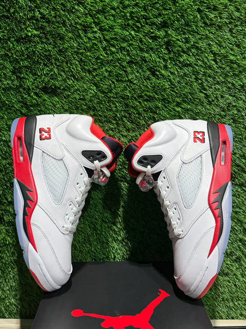 Jordan 5 Retro Fire Red Black Tongue (2025) Sz 10M