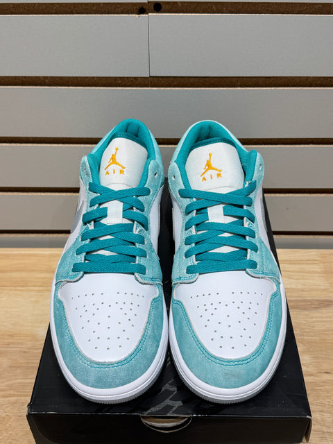 Jordan 1 Low SE New Emerald Sz 10