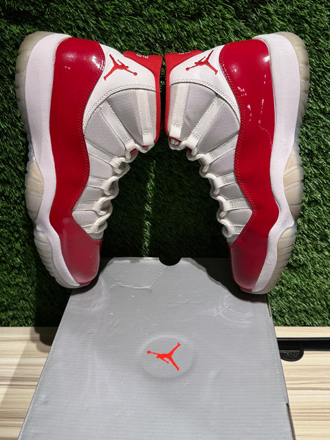 Jordan 11 Retro Cherry (2022) Sz 11