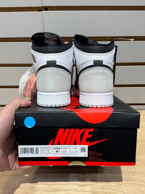 Jordan 1 Retro High OG Bleached Coral (GS) Sz 4.5Y