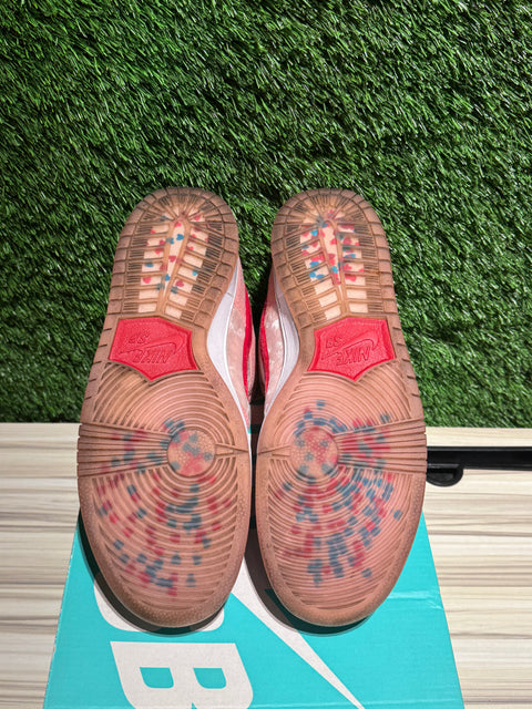 Nike SB Dunk Low StrangeLove Skateboards Sz 9.5M