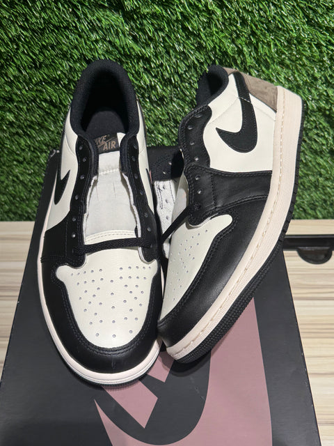 Jordan 1 Retro Low OG Mocha Sz 10.5