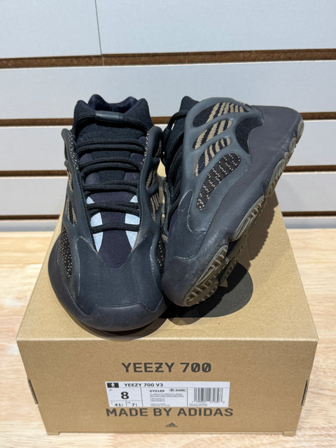 adidas Yeezy 700 V3 Clay Brown Sz 8