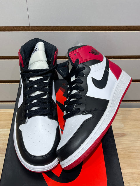 Jordan 1 Retro Black Toe (2013) (GS) Sz 6.5Y