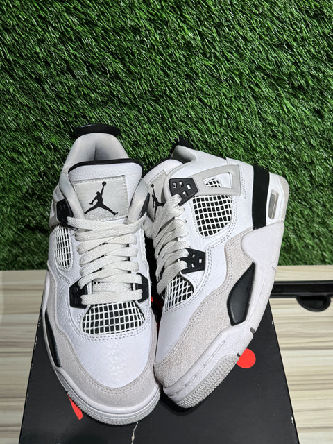 Jordan 4 Retro Military Black (GS) Sz 4Y