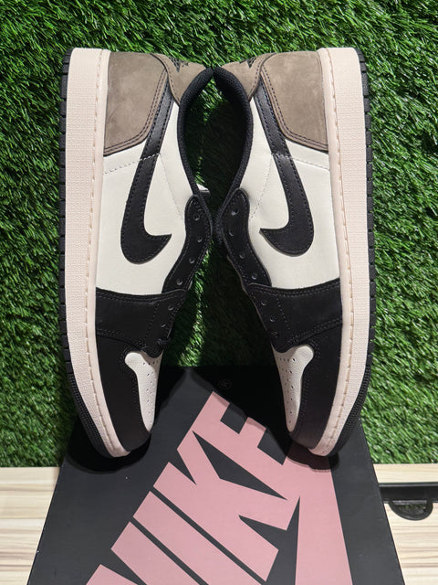 Jordan 1 Retro Low OG Mocha Sz 10.5
