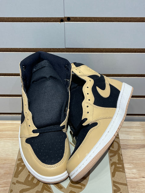 Jordan 1 Retro High OG Heirloom Sz 9.5