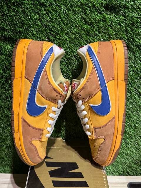 Nike SB Dunk Low Newcastle Brown Ale Sz 8.5M