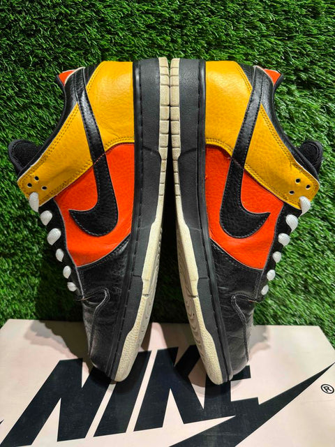 Nike SB Dunk Low Raygun Sz 11M,
