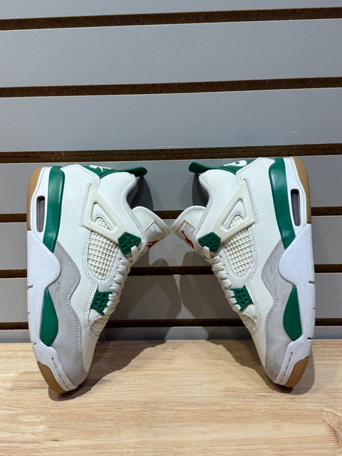 Jordan 4 Retro SB Pine Green Sz 5M