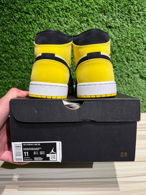 Jordan 1 Mid Yellow Toe Black Sz 11