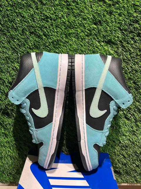 Nike SB Dunk Mid Sea Crystal Sz 9.5M
