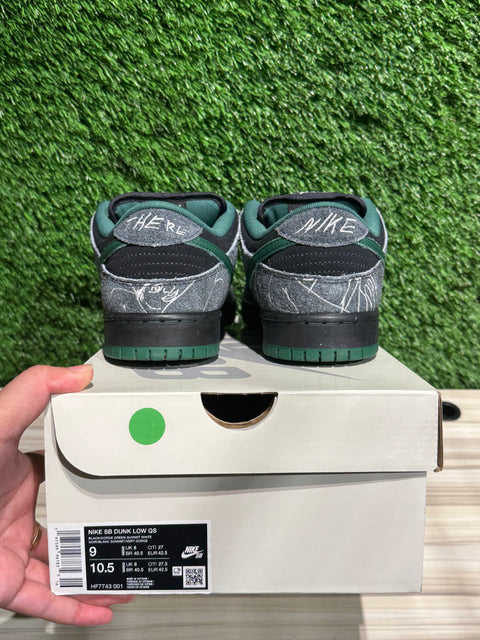 Nike SB Dunk Low There Skateboards Sz 9M