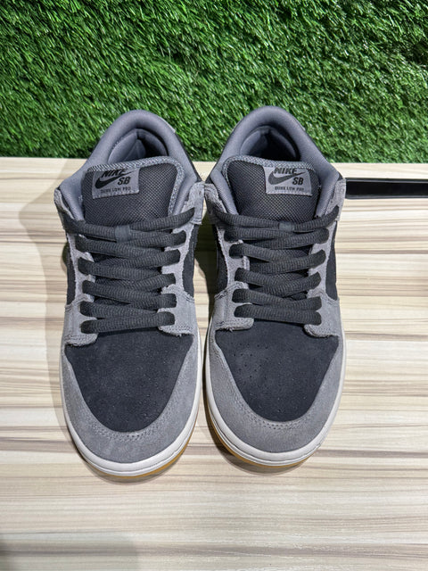 Nike SB Dunk Low Dark Smoke Grey Sz 8.5M