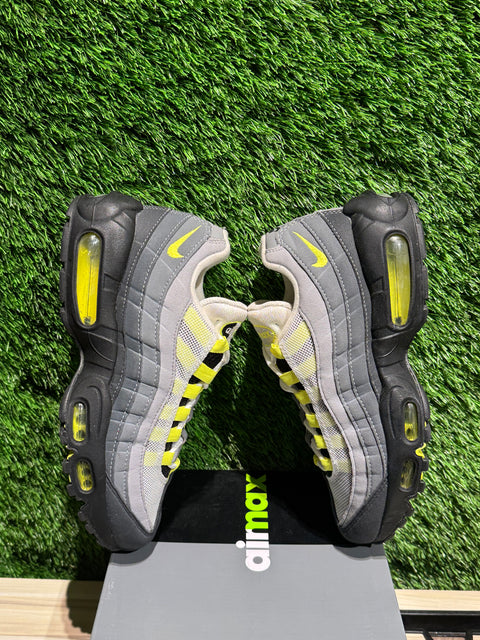 Nike Air Max 95 OG Neon (2020) Sz. 5.5M/7W