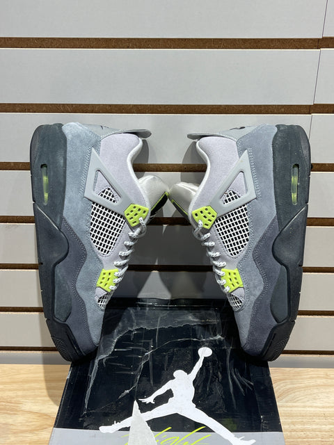 Jordan 4 Retro SE 95 Neon Sz 8.5M