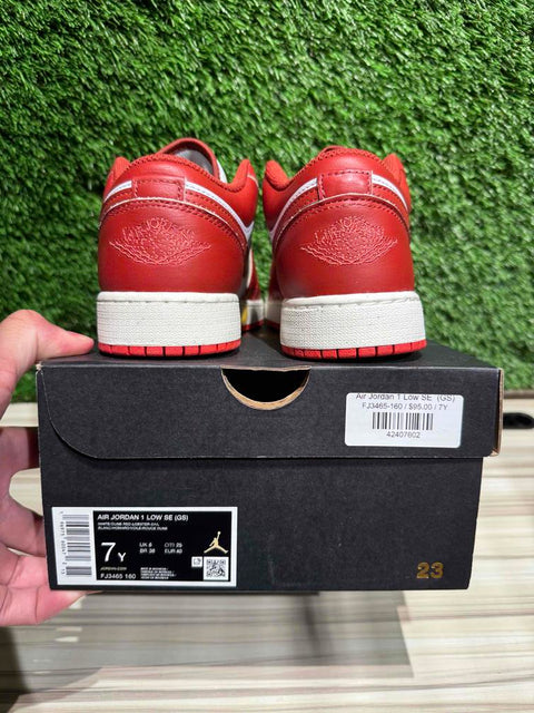 Jordan 1 Low SE Dune Red (GS) Sz 7Y