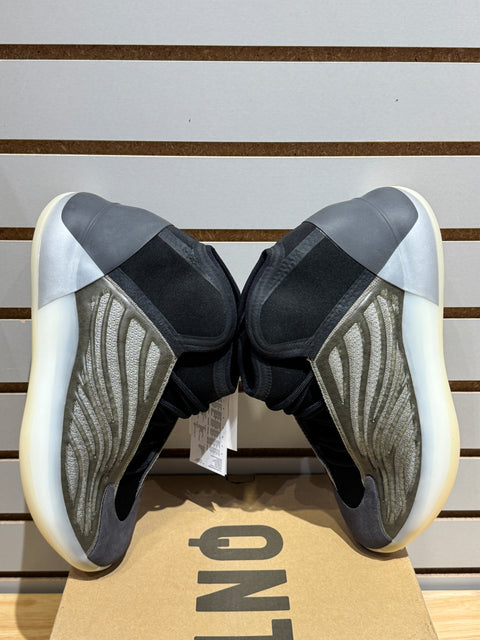 adidas Yeezy QNTM Barium Sz 10