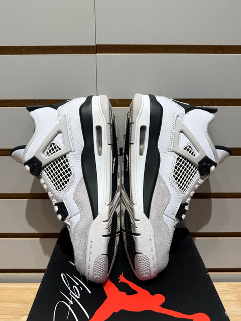 Jordan 4 Retro Military Black (GS) Sz 4M