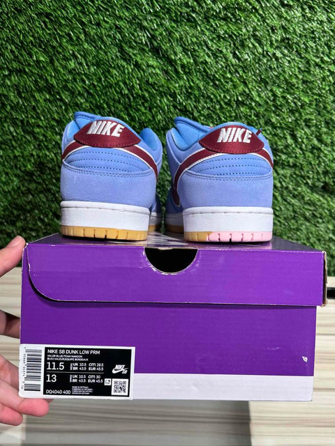 Nike SB Dunk Low Philadelphia Phillies Sz 11.5..