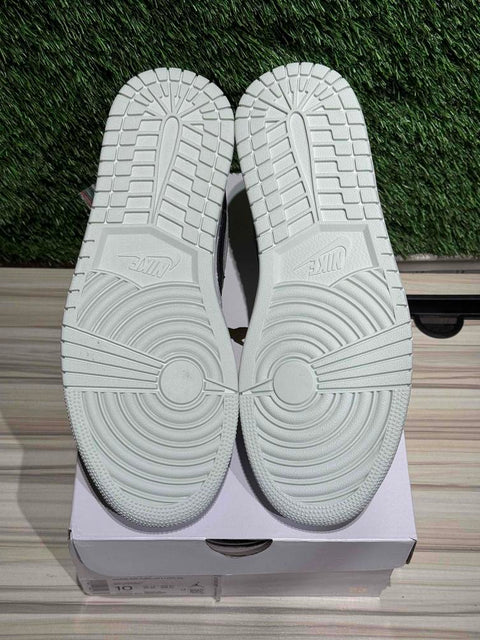 Jordan 1 Low SE Barely Green (Women's) Sz 10W/8.5M