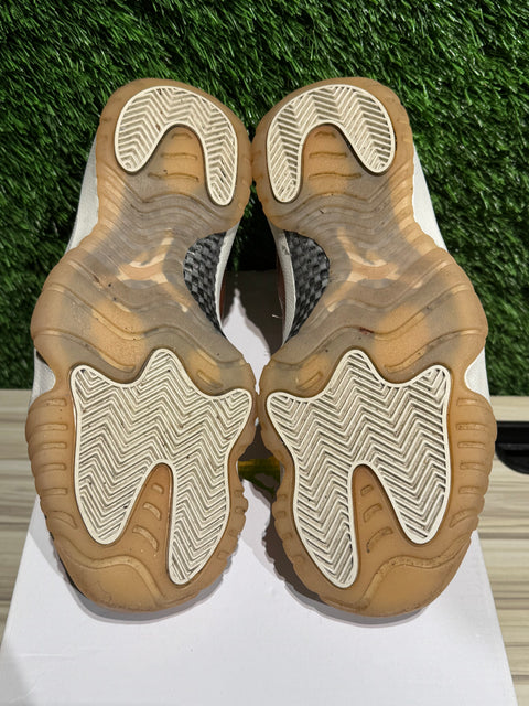 Jordan 11 Retro Low Rose Gold (Women's) Sz 5M